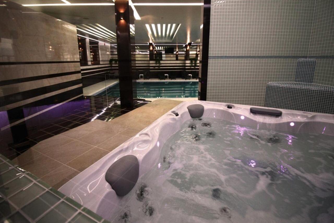 Hotel International Prishtina & Spa Pristina Exterior photo