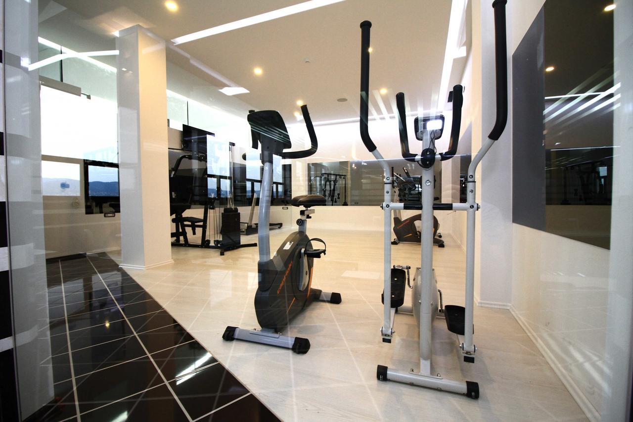 Hotel International Prishtina & Spa Pristina Exterior photo