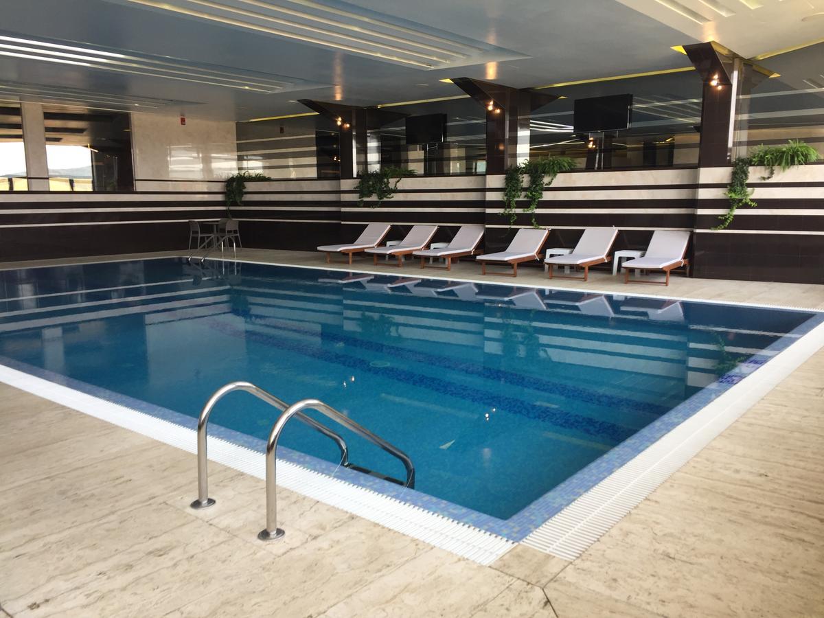 Hotel International Prishtina & Spa Pristina Exterior photo