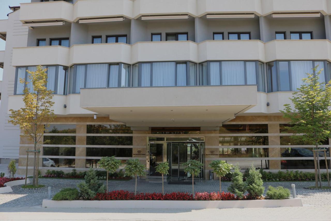 Hotel International Prishtina & Spa Pristina Exterior photo