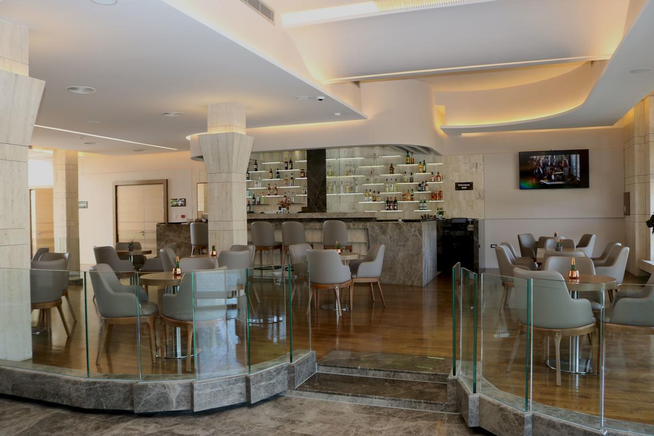 Hotel International Prishtina & Spa Pristina Exterior photo