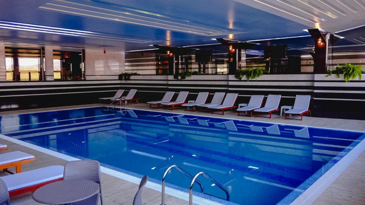 Hotel International Prishtina & Spa Pristina Exterior photo